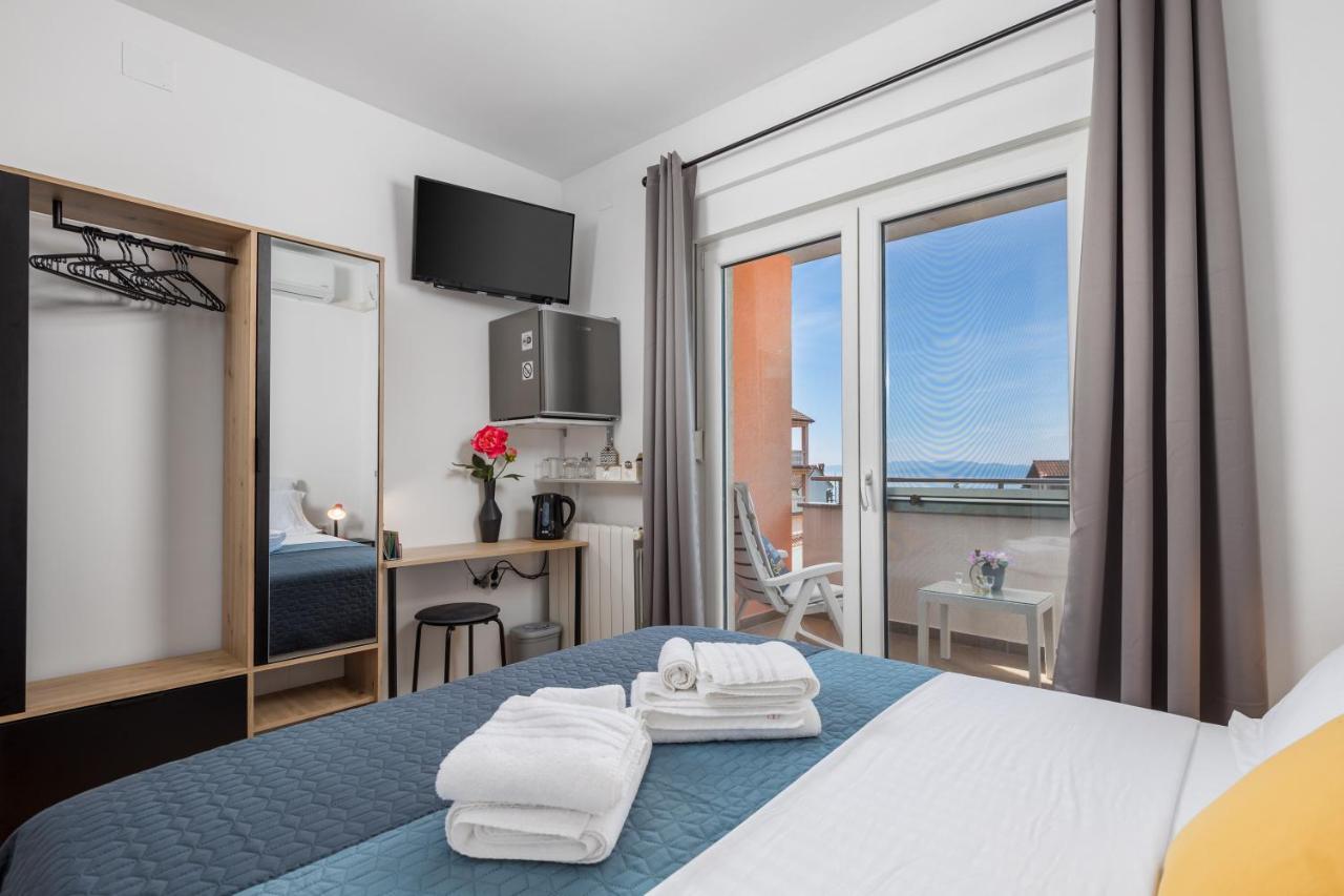 רייקה My Way Room, Parking, Sea View, Terrace מראה חיצוני תמונה